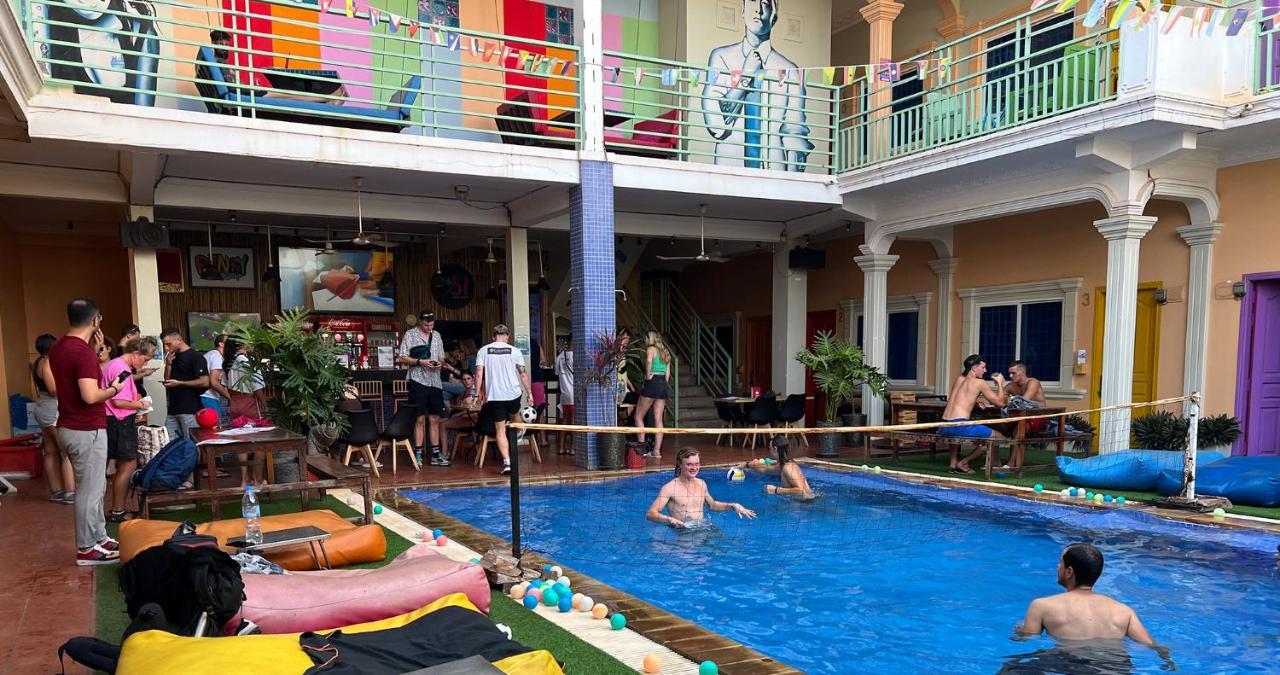 The Funky Village (Adults Only) Сиемрип Экстерьер фото